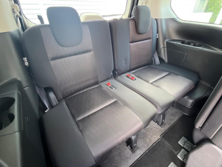 2017 Nissan Serena DAA-GFC27 (UW-6a0e75d43428f)[15]