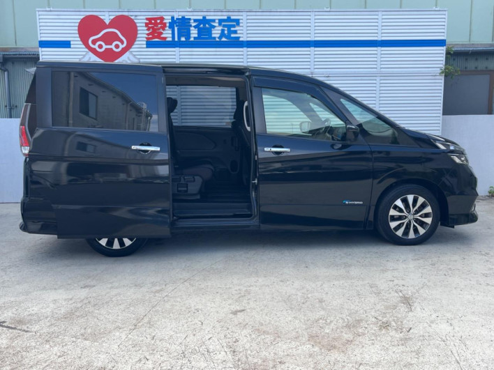 2017 Nissan Serena DAA-GFC27 (UW-6a0e75d43428f)[24]
