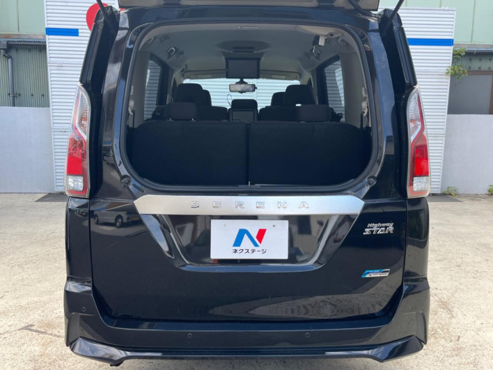 2017 Nissan Serena DAA-GFC27 (UW-6a0e75d43428f)[27]