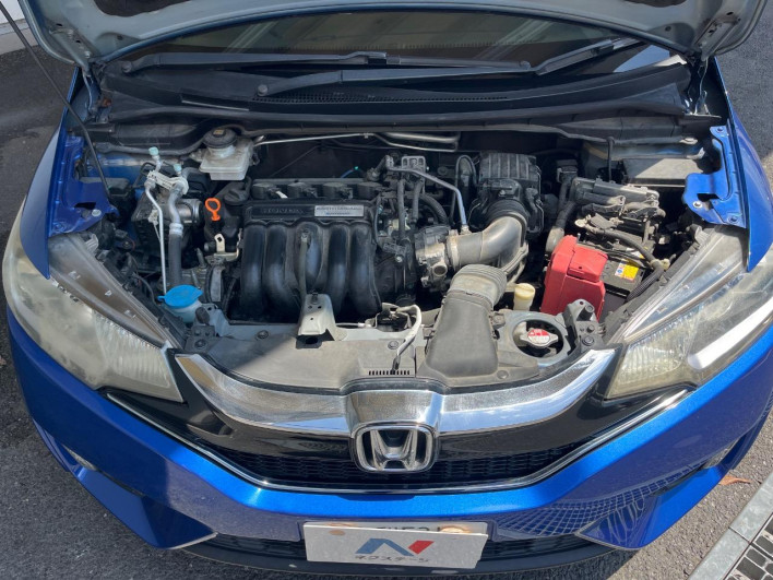 2016 Honda Fit Hybrid DAA-GP5 (UW-6a0e75dca0836)[8]