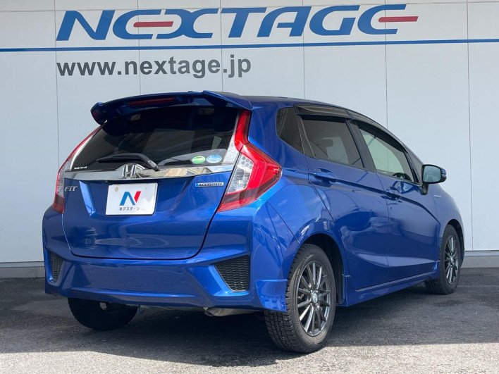 2016 Honda Fit Hybrid DAA-GP5 (UW-6a0e75dca0836)[17]