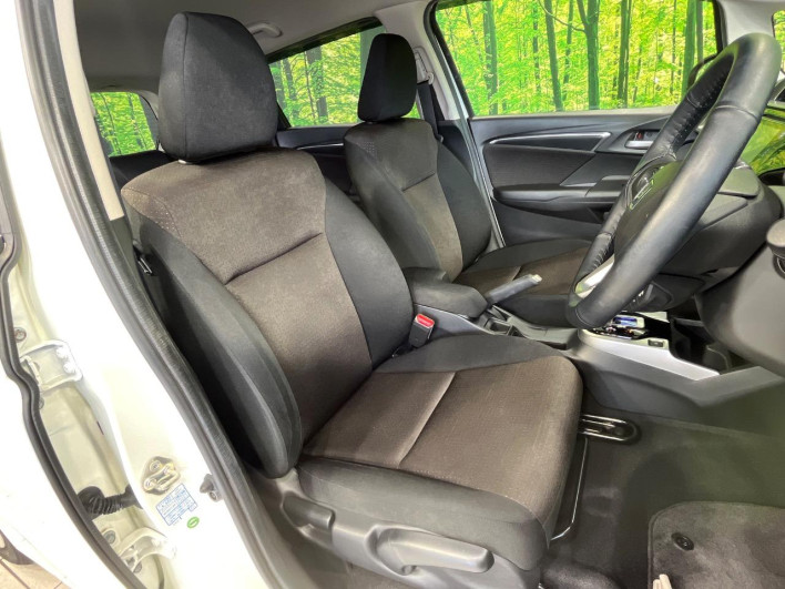 2014 Honda Fit Hybrid DAA-GP5 (UW-6a0e75dd0bb03)[22]