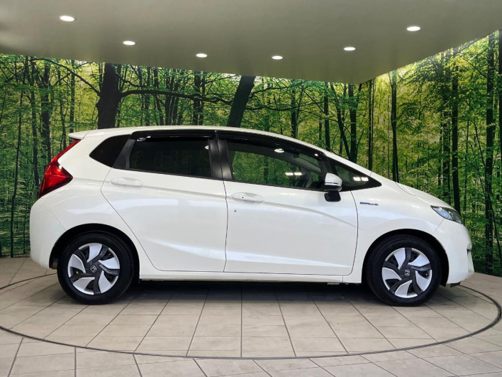 2014 Honda Fit Hybrid DAA-GP5 (UW-6a0e75dd0bb03)[21]