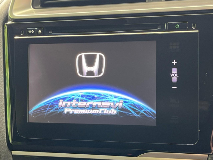 2014 Honda Fit Hybrid DAA-GP5 (UW-6a0e75dd0bb03)[10]
