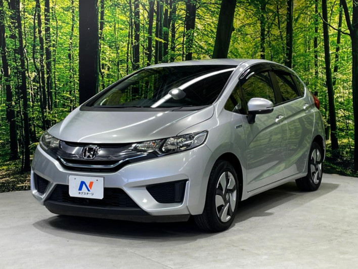 2015 Honda Fit Hybrid DAA-GP5 (UW-6a0e75dd630aa)[15]