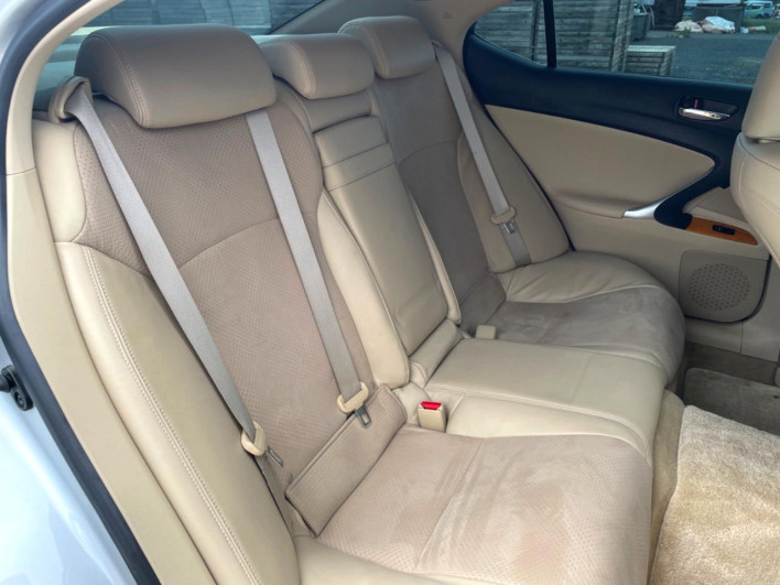 2007 Lexus IS DBA-GSE25 (UW-6a0e75e04c595)[20]