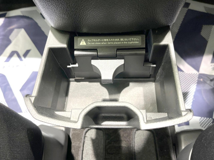 2012 Nissan Serena DAA-HFC26 (UW-6a0e75ed9bdf5)[14]