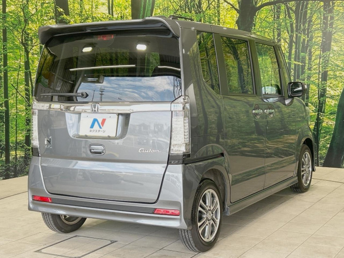 2015 Honda N-BOX CUSTOM DBA-JF1 (UW-6a0e75f727ad0)[22]