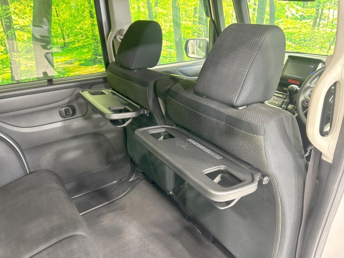 2016 Honda N-BOX DBA-JF1 (UW-6a0e75f7a6ffa)[23]