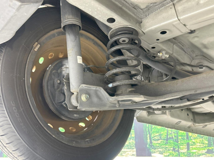 2016 Honda N-BOX DBA-JF1 (UW-6a0e75f7a6ffa)[27]