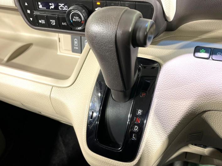 2019 Honda N-BOX DBA-JF3 (UW-6a0e75fab3aa4)[19]