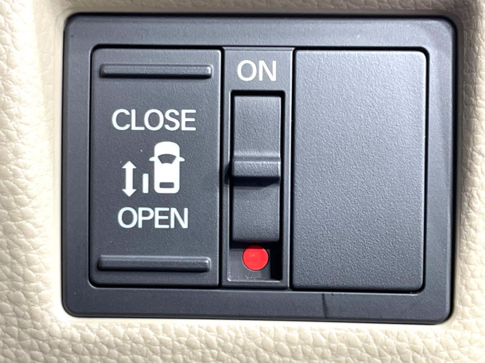 2019 Honda N-BOX DBA-JF3 (UW-6a0e75fab3aa4)[27]