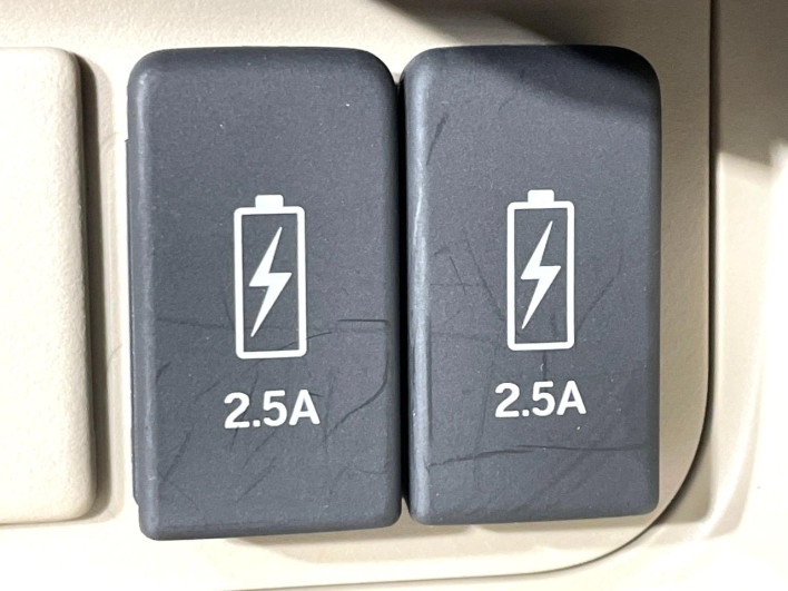 2019 Honda N-BOX DBA-JF3 (UW-6a0e75fab3aa4)[18]