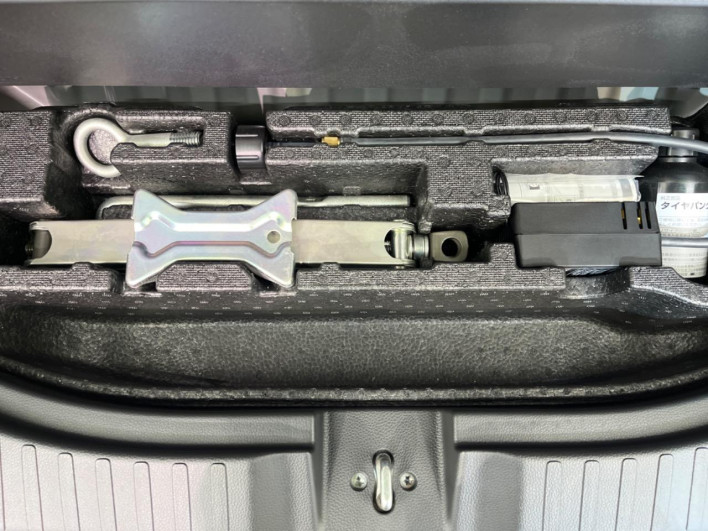2020 Honda N-BOX CUSTOM 6BA-JF3 (UW-6a0e75fb7259b)[11]