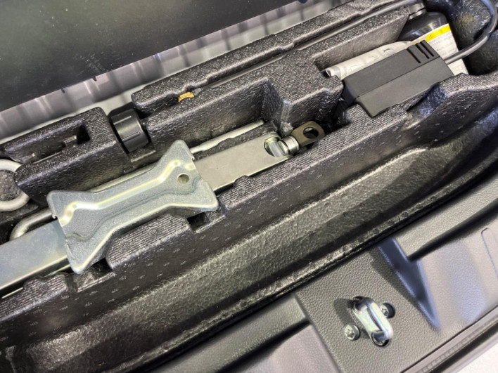 2019 Honda N-BOX CUSTOM DBA-JF4 (UW-6a0e760086a4c)[16]