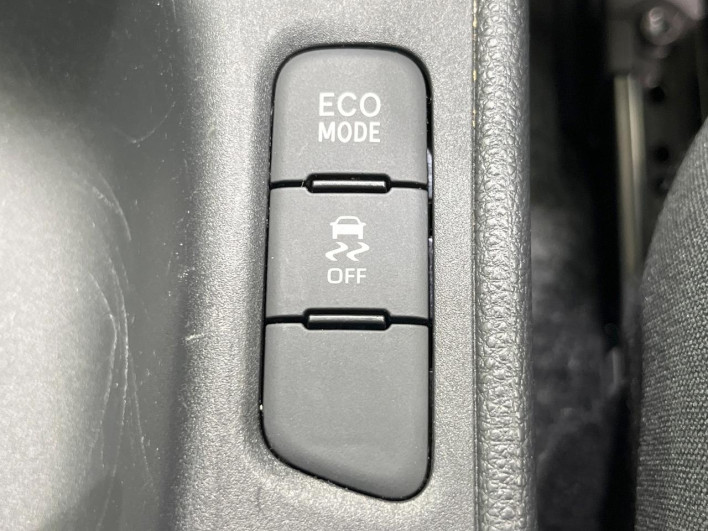 2020 Toyota Yaris 5BA-KSP210 (UW-6a0e7611d1c3f)[16]