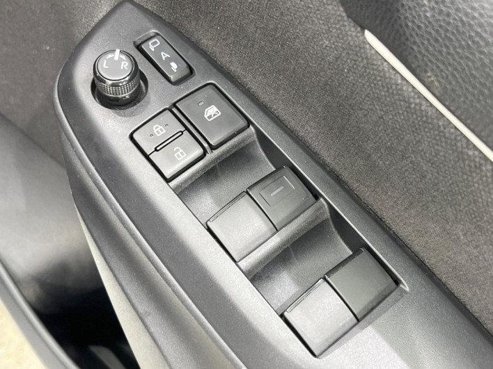 2020 Toyota Yaris 5BA-KSP210 (UW-6a0e7611d1c3f)[11]