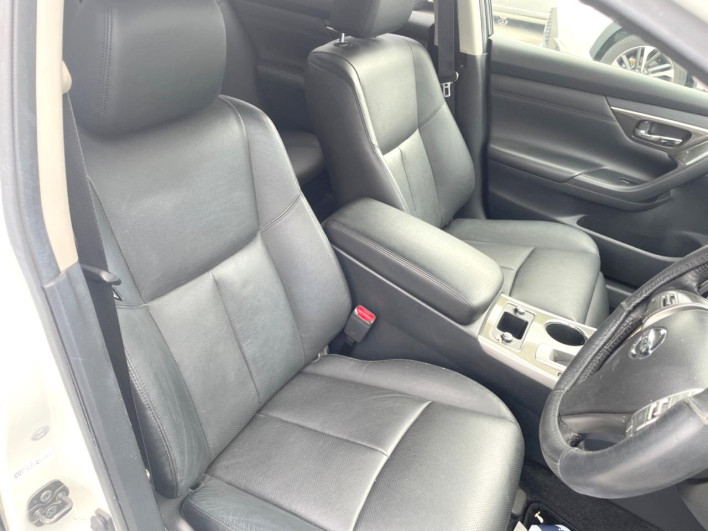 2017 Nissan Teana DBA-L33 (UW-6a0e7612d6420)[23]