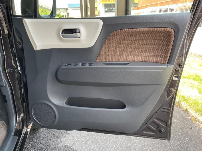 2012 Nissan Moco DBA-MG33S (UW-6a0e76313367b)[7]