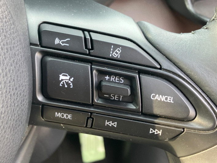 2020 Toyota Yaris Cross 6AA-MXPJ10 (UW-6a0e764f2a81d)[17]