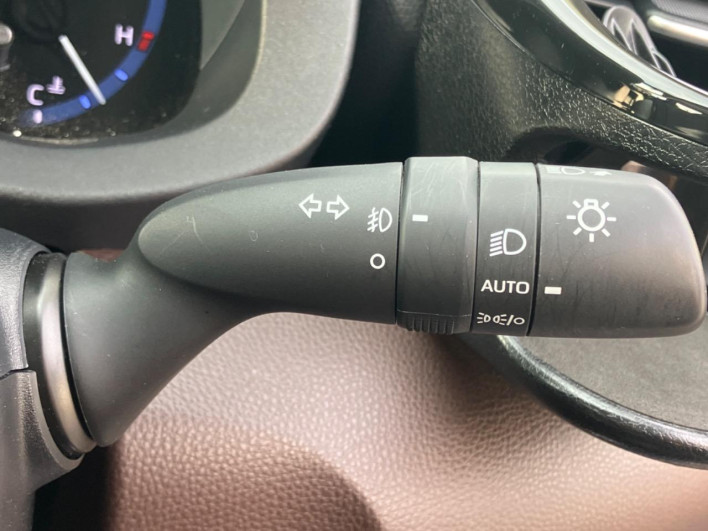 2020 Toyota Yaris Cross 6AA-MXPJ10 (UW-6a0e764f2a81d)[20]