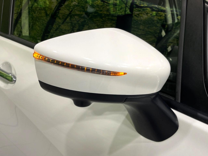 2019 Nissan Note DBA-NE12 (UW-6a0e765ff086f)[20]