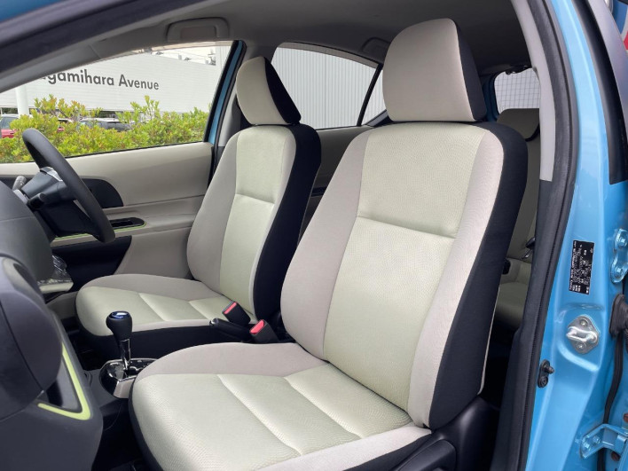 2012 Toyota Aqua DAA-NHP10 (UW-6a0e766019b68)[24]