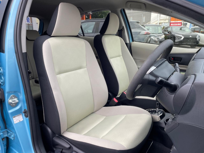 2012 Toyota Aqua DAA-NHP10 (UW-6a0e766019b68)[12]