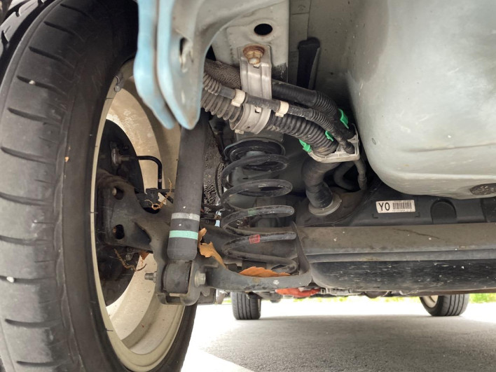 2012 Toyota Aqua DAA-NHP10 (UW-6a0e766019b68)[20]