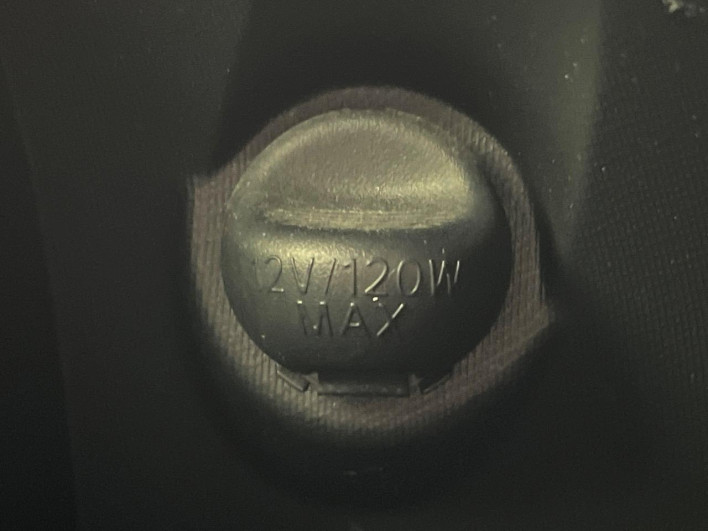2016 Toyota Aqua DAA-NHP10 (UW-6a0e7661ccd34)[23]