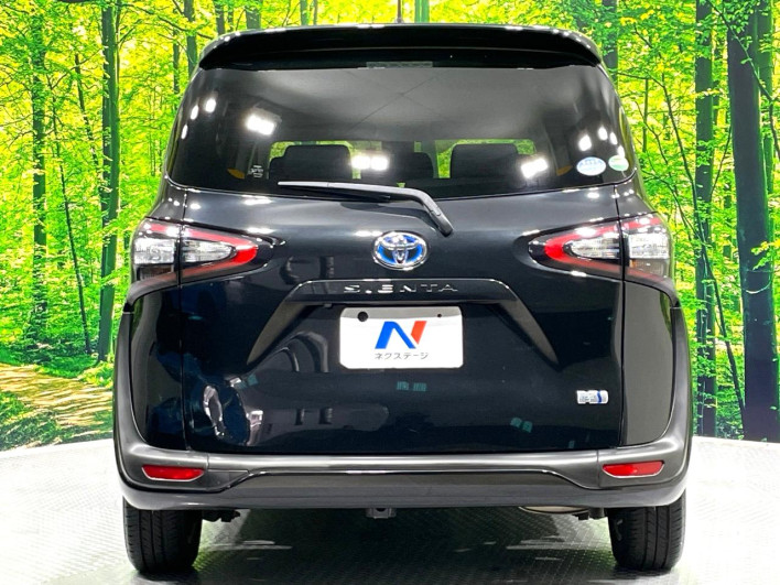 2017 Toyota Sienta DAA-NHP170G (UW-6a0e7664b1796)[8]