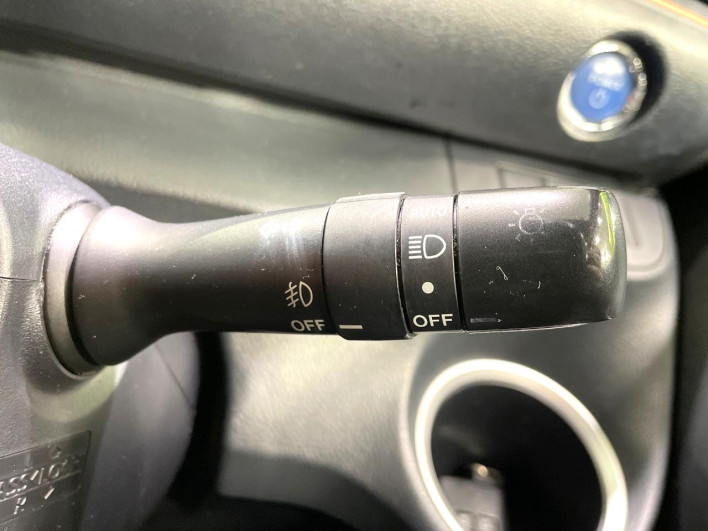 2017 Toyota Sienta DAA-NHP170G (UW-6a0e7664b1796)[28]