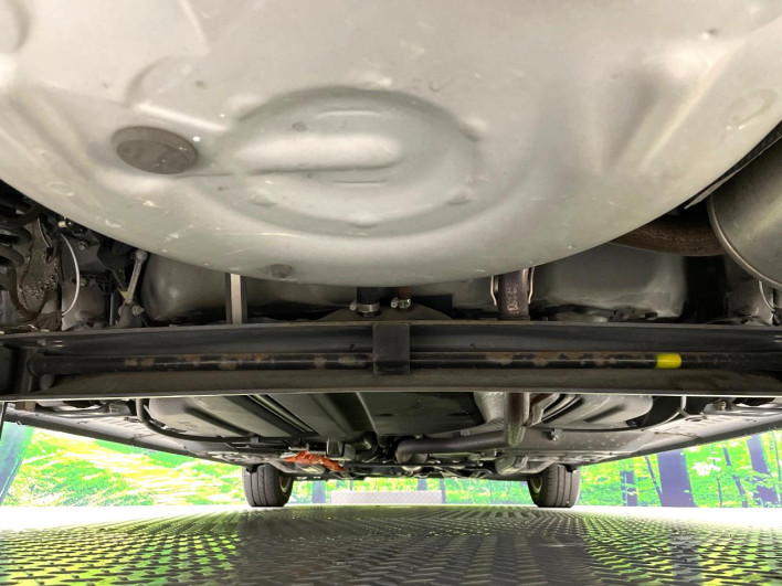 2017 Toyota Sienta DAA-NHP170G (UW-6a0e7664b1796)[9]