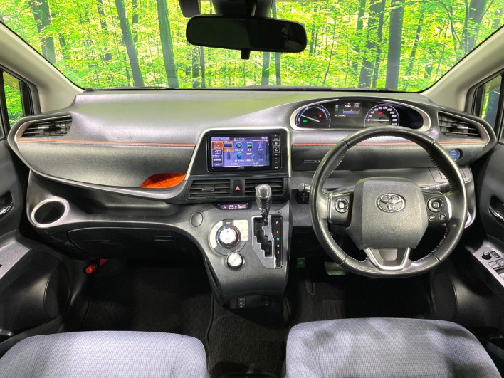 2017 Toyota Sienta DAA-NHP170G (UW-6a0e7664b1796)[19]