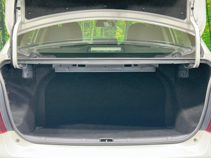 2017 Toyota Corolla Axio DBA-NRE161 (UW-6a0e76655bf44)[29]