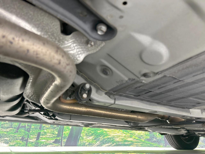 2017 Toyota Corolla Axio DBA-NRE161 (UW-6a0e76655bf44)[25]