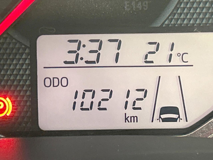 2017 Toyota Corolla Axio DBA-NRE161 (UW-6a0e76655bf44)[2]