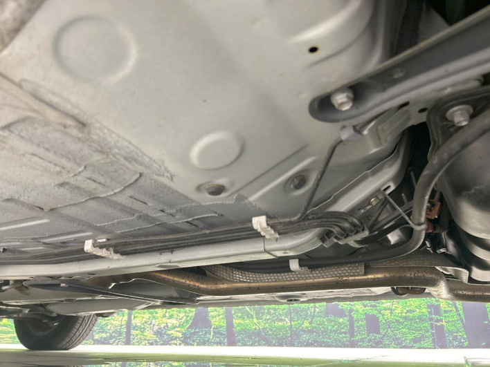 2017 Toyota Corolla Axio DBA-NRE161 (UW-6a0e76655bf44)[28]