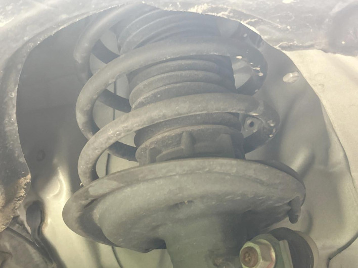 2017 Toyota Corolla Axio DBA-NRE161 (UW-6a0e76655bf44)[16]