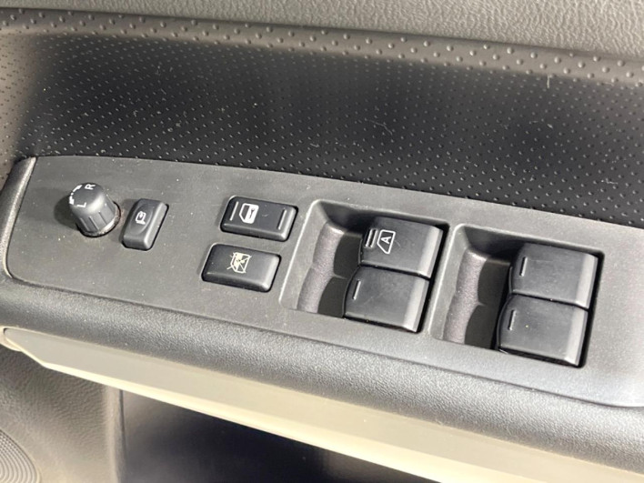 2010 Nissan X-Trail DBA-NT31 (UW-6a0e7667519c7)[6]