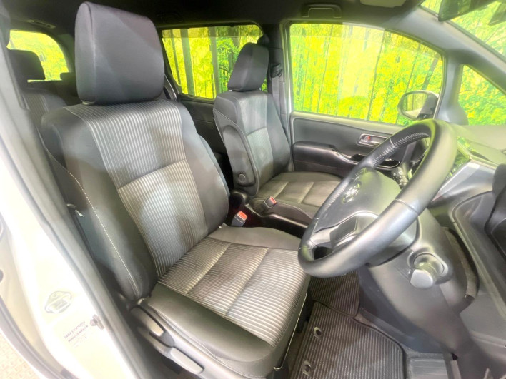 2020 Toyota Voxy DBA-ZRR80W (UW-6a0e768748a3b)[23]