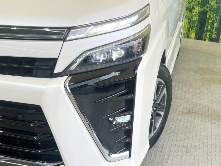 2020 Toyota Voxy DBA-ZRR80W (UW-6a0e768748a3b)[13]