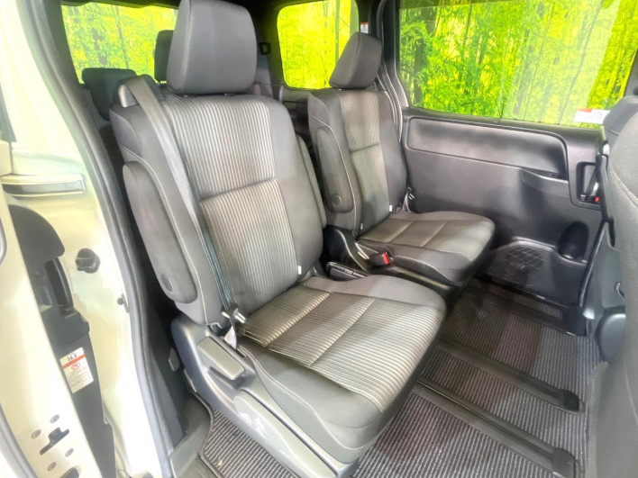 2020 Toyota Voxy DBA-ZRR80W (UW-6a0e768748a3b)[21]