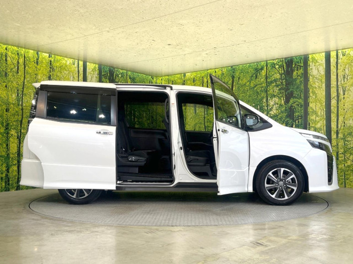2020 Toyota Voxy DBA-ZRR80W (UW-6a0e768748a3b)[20]
