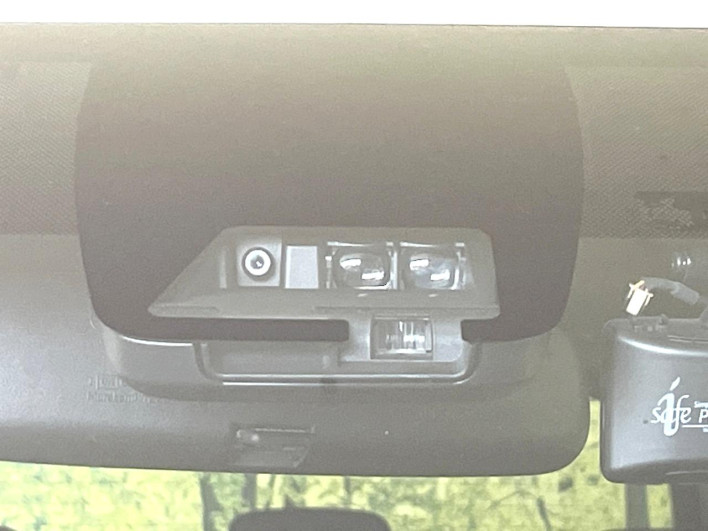 2020 Toyota Voxy DBA-ZRR80W (UW-6a0e768748a3b)[4]