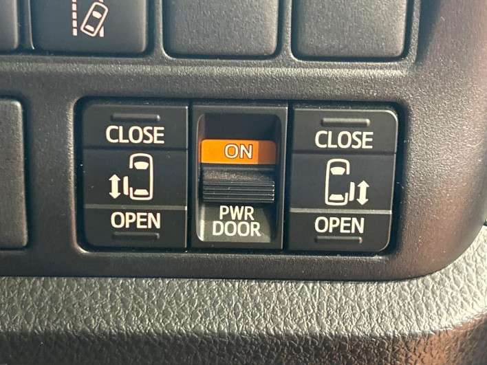 2020 Toyota Voxy 3BA-ZRR80W (UW-6a0e768792e47)[6]