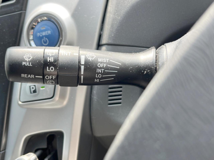 2012 Toyota Prius α DAA-ZVW41W (UW-6a0e768d90053)[28]