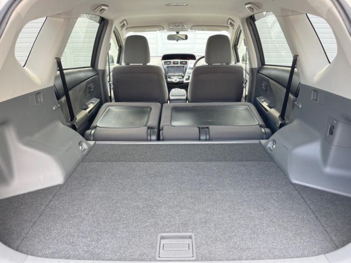 2012 Toyota Prius α DAA-ZVW41W (UW-6a0e768d90053)[8]