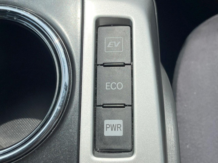 2012 Toyota Prius α DAA-ZVW41W (UW-6a0e768d90053)[29]