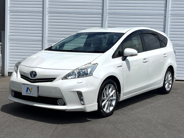 2013 Toyota Prius α DAA-ZVW41W (UW-6a0e768de633e)[0]